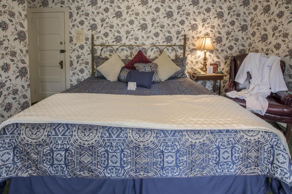 Stroudsmoor Country Inn Stroudsburg Bagian luar foto