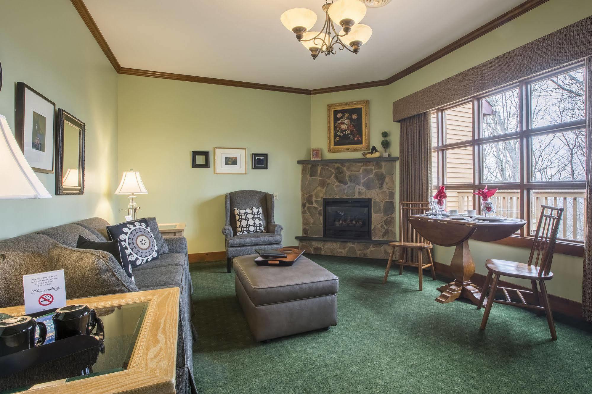 Stroudsmoor Country Inn Stroudsburg Bagian luar foto