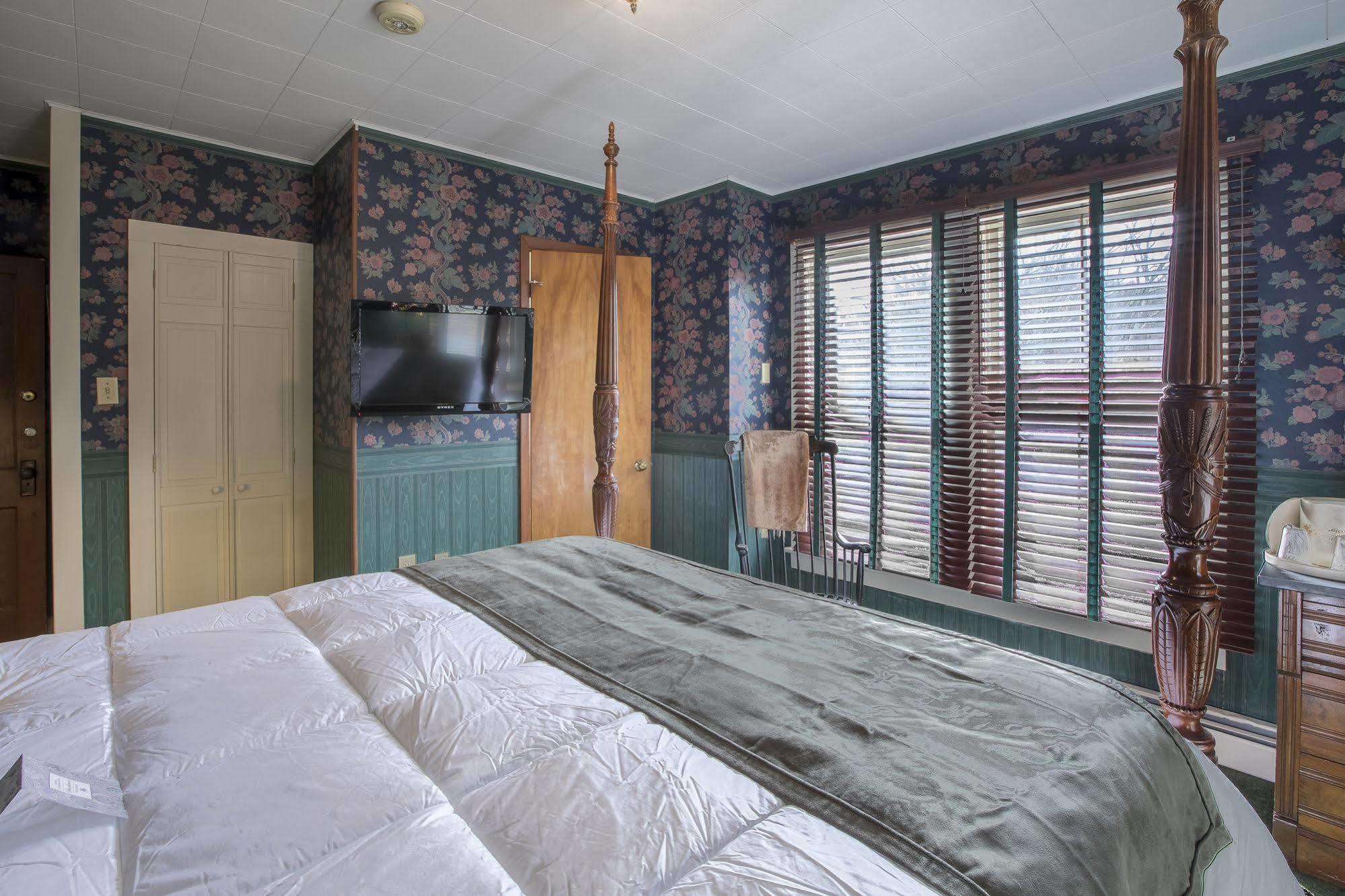 Stroudsmoor Country Inn Stroudsburg Bagian luar foto